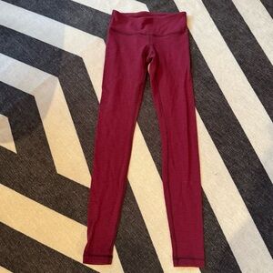 LULULEMON Raspberry Red Wunder Under Leggings Size 4 GUC